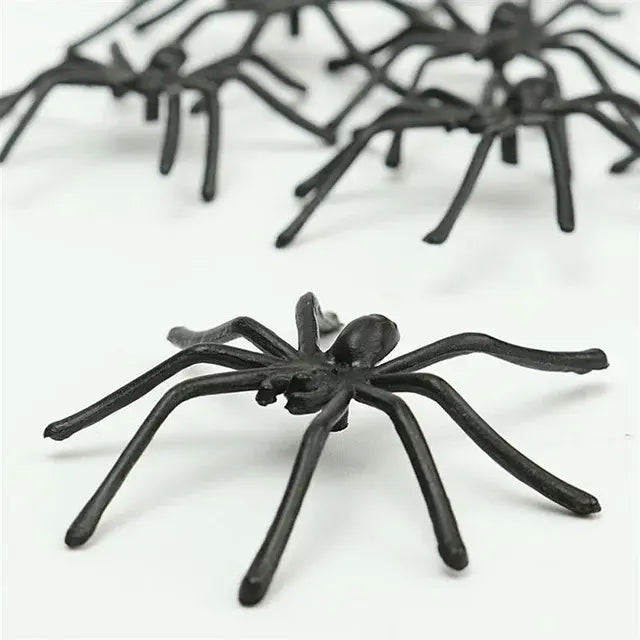 Halloween Luminous Rubber Fake Spider Prank Toy: Set of 10 Plastic Figures for DIY Party Decorations